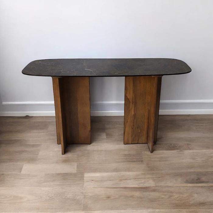 קונסלה דגם לוקס