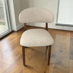 כיסא דגם סיינה בצבע אגוז